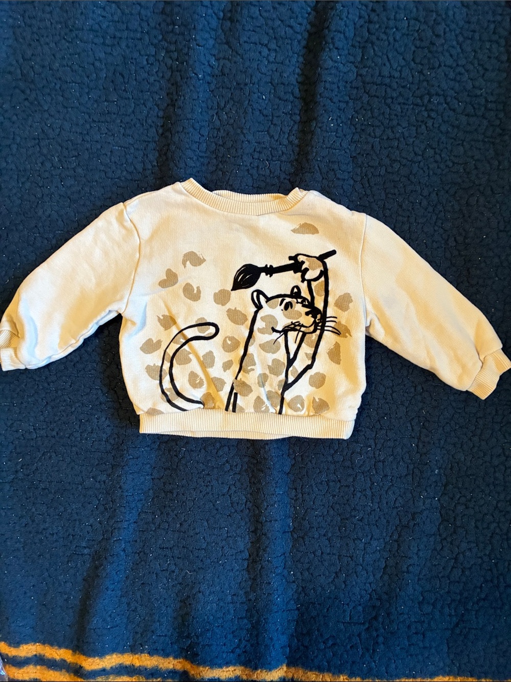 Emile et Ida Cream Sweatshirt with Playful Leopard Art